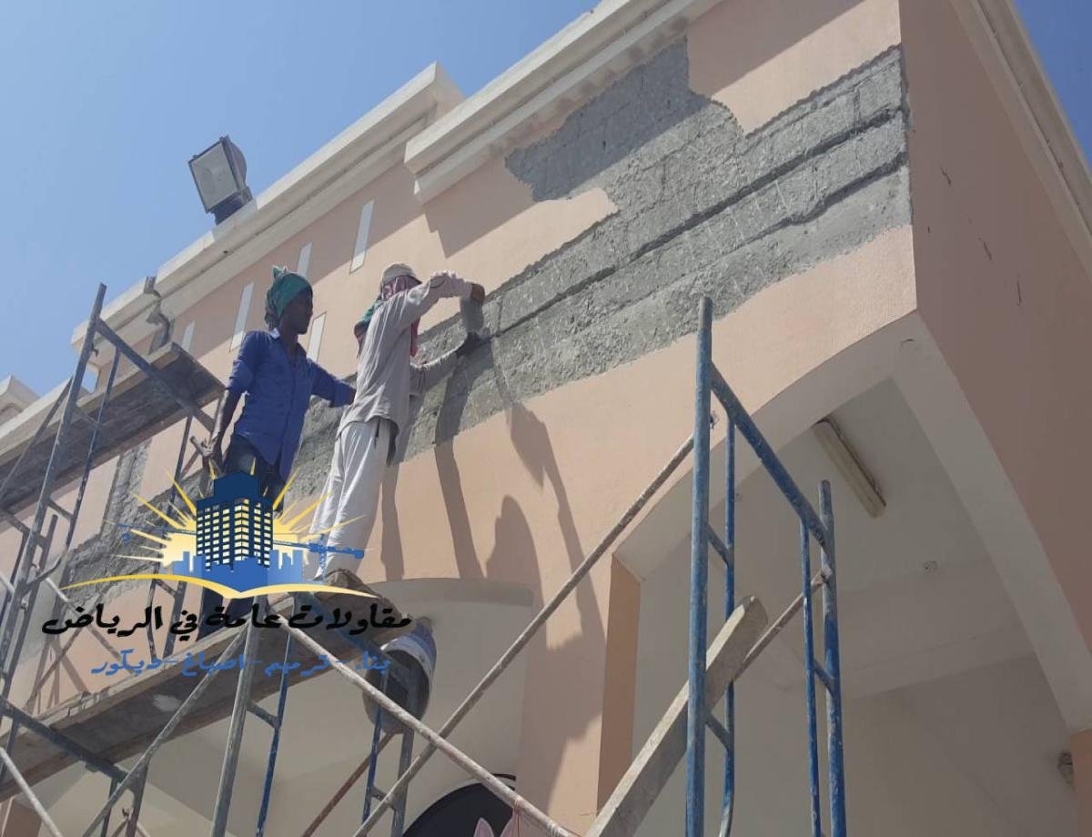 خدمات تركيب أسطح ساندوتش بانل للمشاريع الكبرى.
